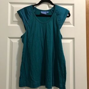 🐬 Vera Wang cap sleeve tee